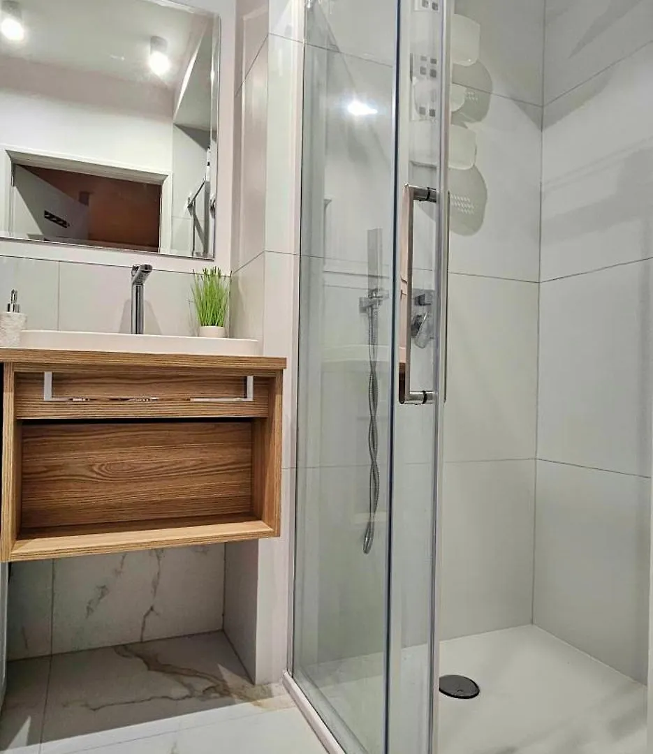 Apartament Whiteblue Kolobrzeg Z Duzym Ogrodkiem - 100 M Od Plazy! Whiteblue Kolberg Apartment Mit Grossem Garten - 100 M Vom Strand Entfernt! Whiteblue Kolobrzeg Apartman S Velkou Zahradou - 100 M Od Plaze!