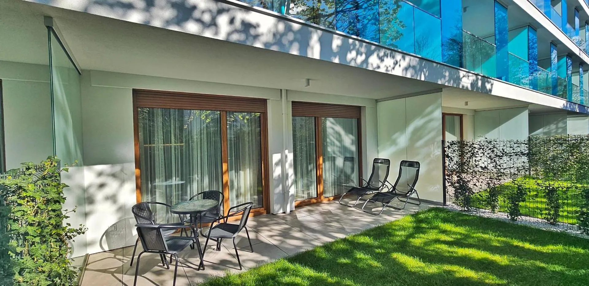 Apartament Whiteblue Kolobrzeg Z Duzym Ogrodkiem - 100 M Od Plazy! Whiteblue Kolberg Apartment Mit Grossem Garten - 100 M Vom Strand Entfernt! Whiteblue Kolobrzeg Apartman S Velkou Zahradou - 100 M Od Plaze! بولندا