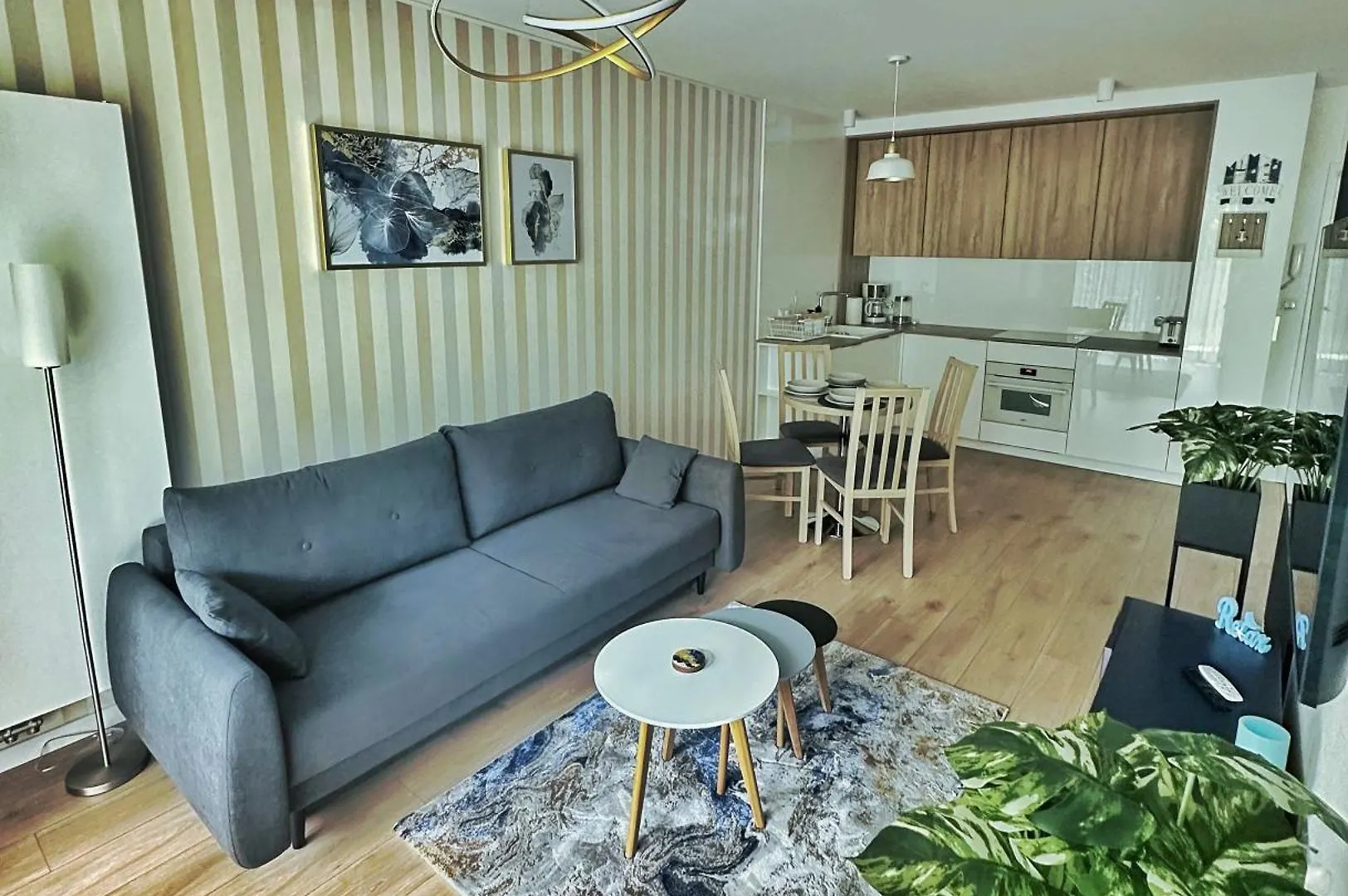 Apartament Whiteblue Kolobrzeg Z Duzym Ogrodkiem - 100 M Od Plazy! Whiteblue Kolberg Apartment Mit Grossem Garten - 100 M Vom Strand Entfernt! Whiteblue Kolobrzeg Apartman S Velkou Zahradou - 100 M Od Plaze!