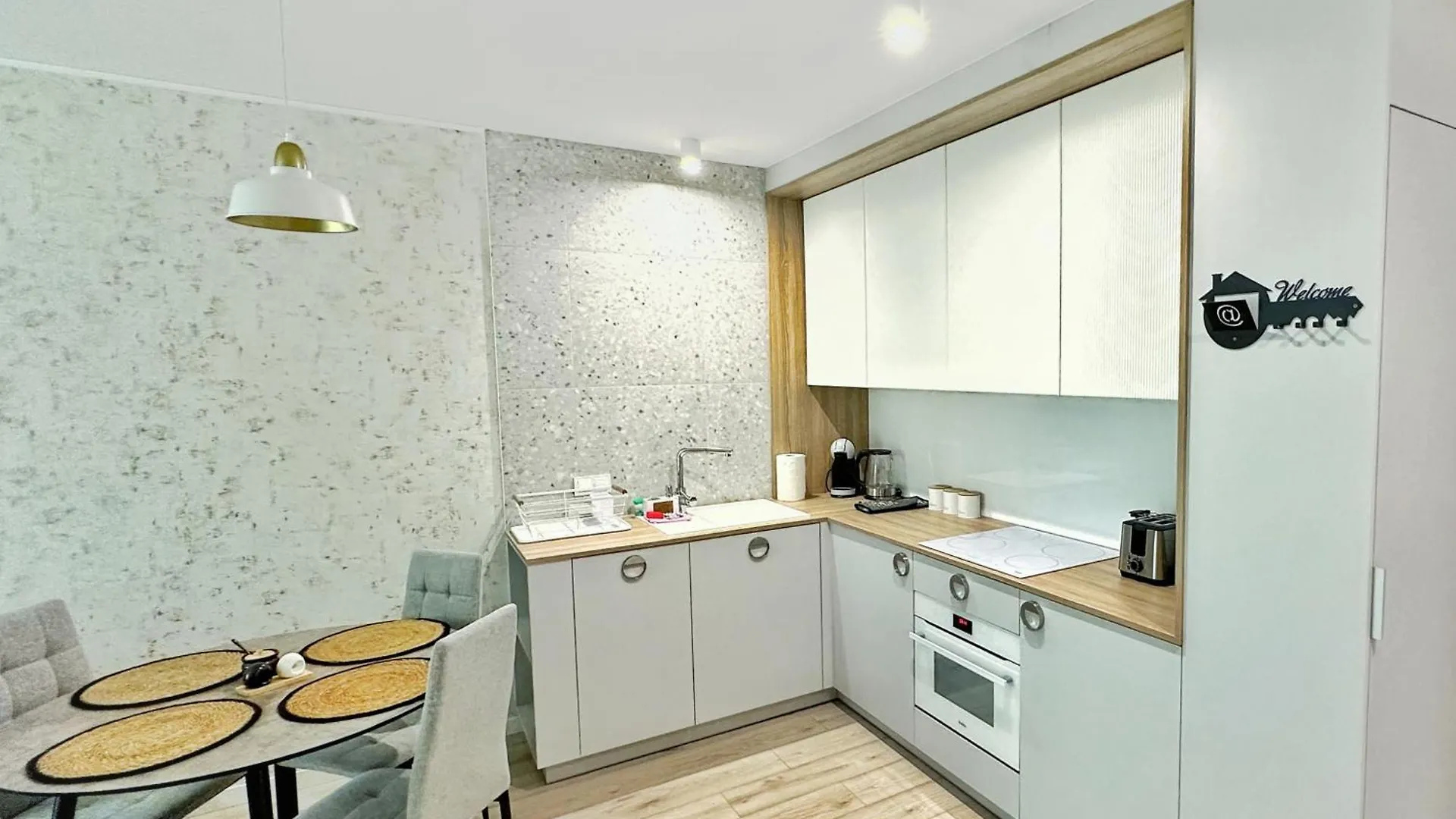 Apartament Whiteblue Kolobrzeg Z Duzym Ogrodkiem - 100 M Od Plazy! Whiteblue Kolberg Apartment Mit Grossem Garten - 100 M Vom Strand Entfernt! Whiteblue Kolobrzeg Apartman S Velkou Zahradou - 100 M Od Plaze!