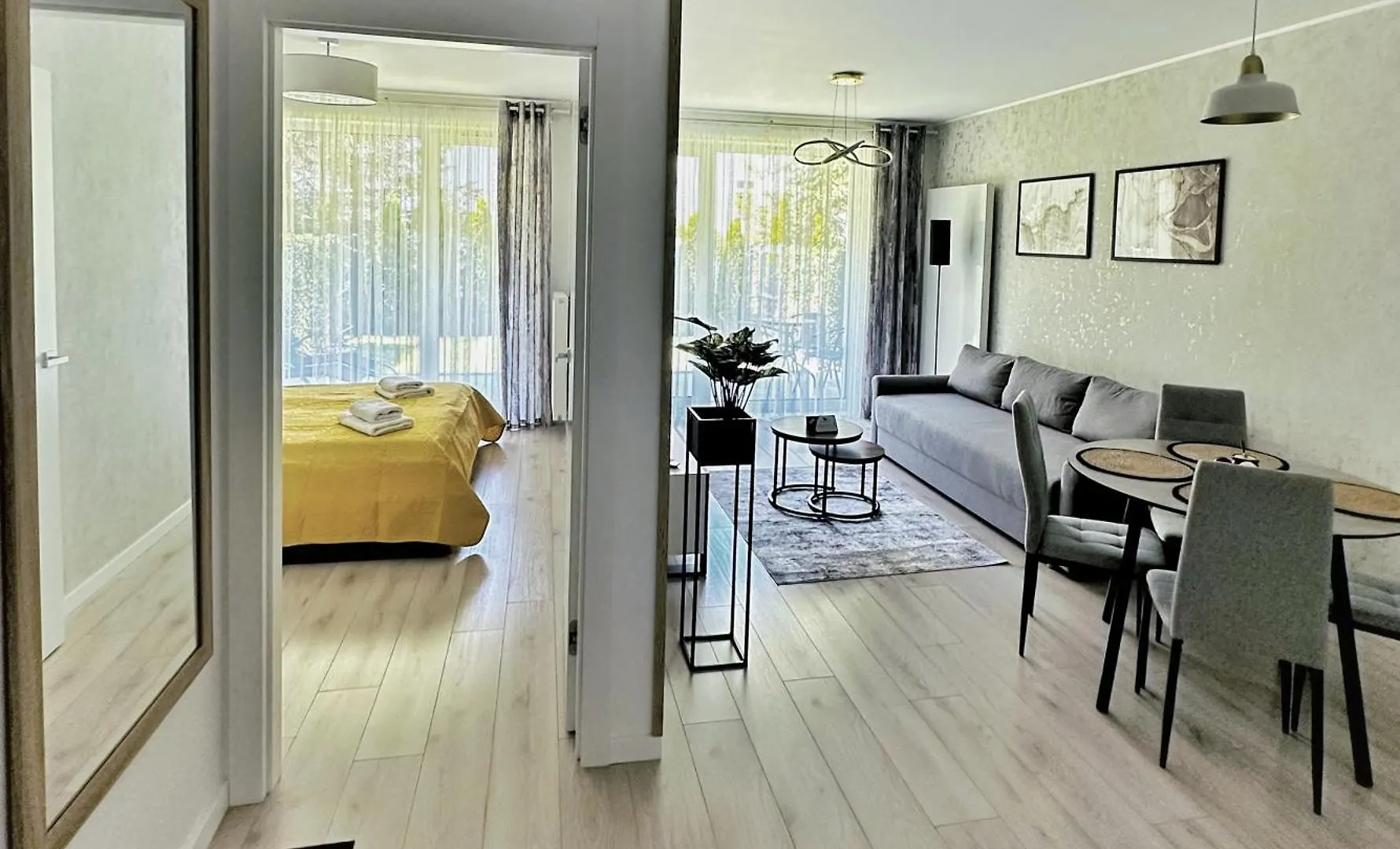 Apartament Whiteblue Kolobrzeg Z Duzym Ogrodkiem - 100 M Od Plazy! Whiteblue Kolberg Apartment Mit Grossem Garten - 100 M Vom Strand Entfernt! Whiteblue Kolobrzeg Apartman S Velkou Zahradou - 100 M Od Plaze! بولندا