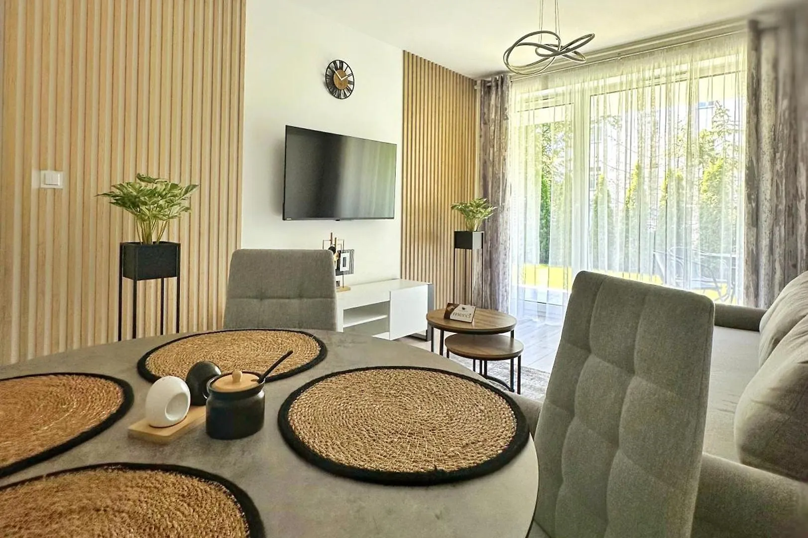 Apartament Whiteblue Kolobrzeg Z Duzym Ogrodkiem - 100 M Od Plazy! Whiteblue Kolberg Apartment Mit Grossem Garten - 100 M Vom Strand Entfernt! Whiteblue Kolobrzeg Apartman S Velkou Zahradou - 100 M Od Plaze!